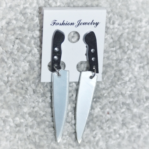 Mirrored silver Knife earrings - Picture 14 of 14